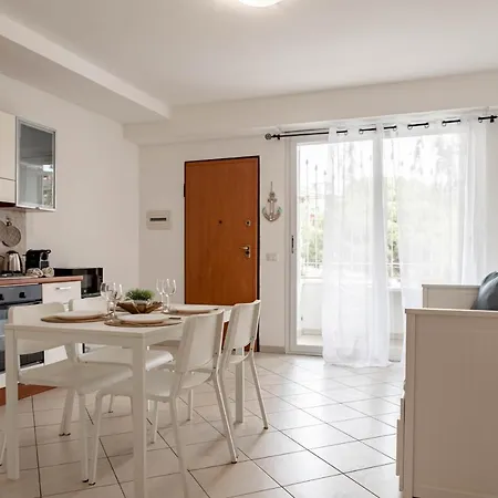H11 2a Mare Apartment *